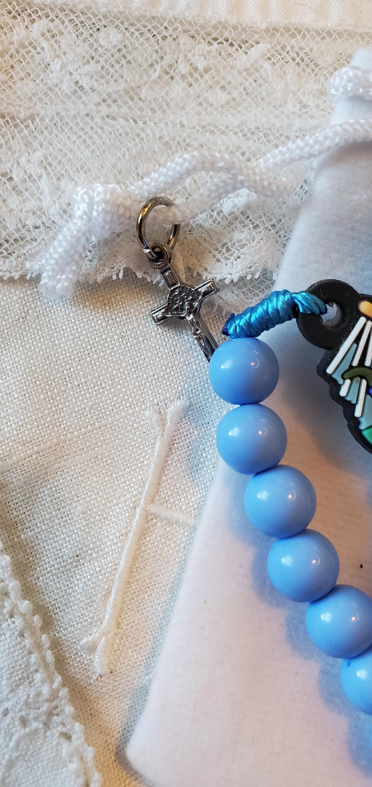 Children's Our Lady of Grace Rosary Gift Set: Catholic First Communion knotted rosary children's prayer card velvet bag with crucifix