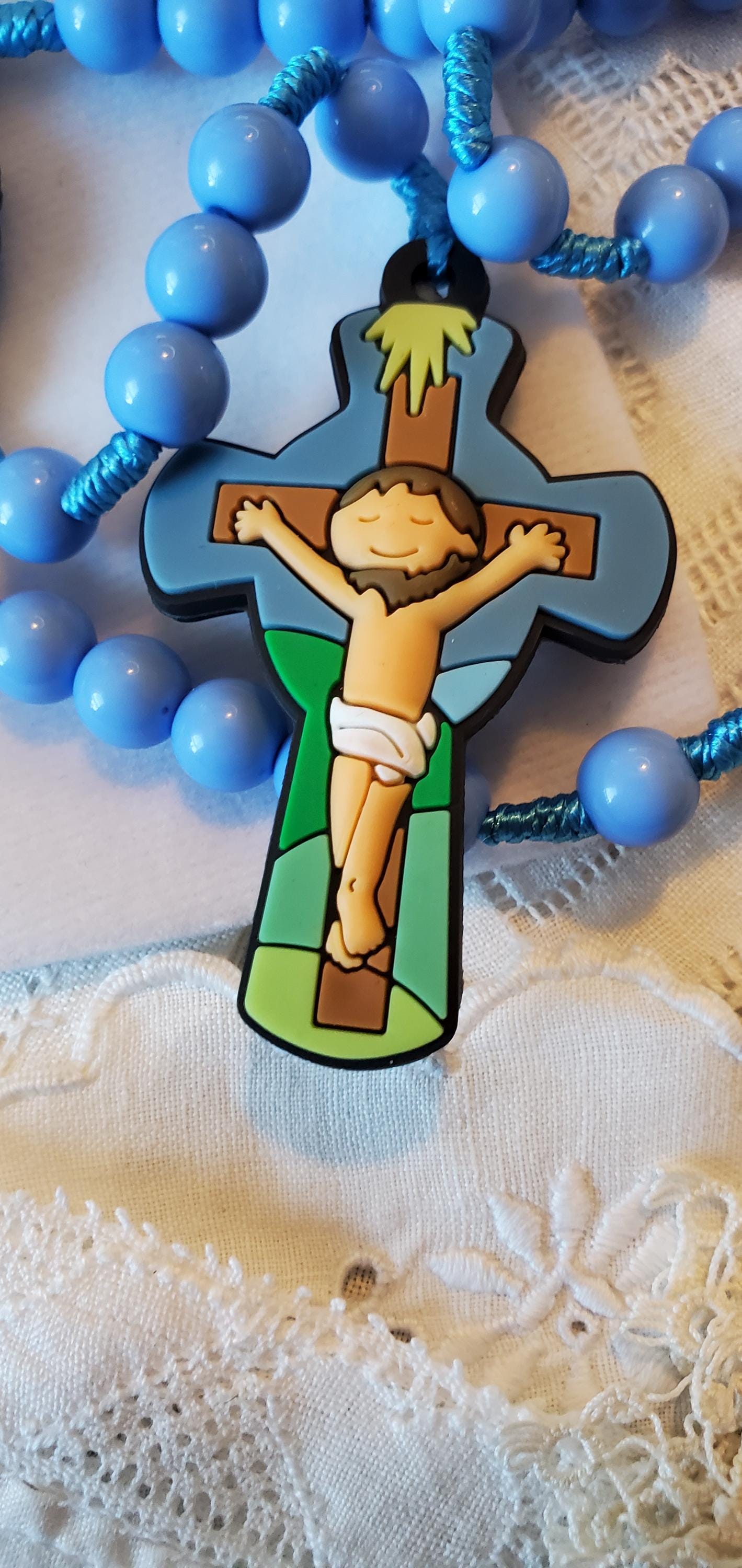 Children's Our Lady of Grace Rosary Gift Set: Catholic First Communion knotted rosary children's prayer card velvet bag with crucifix