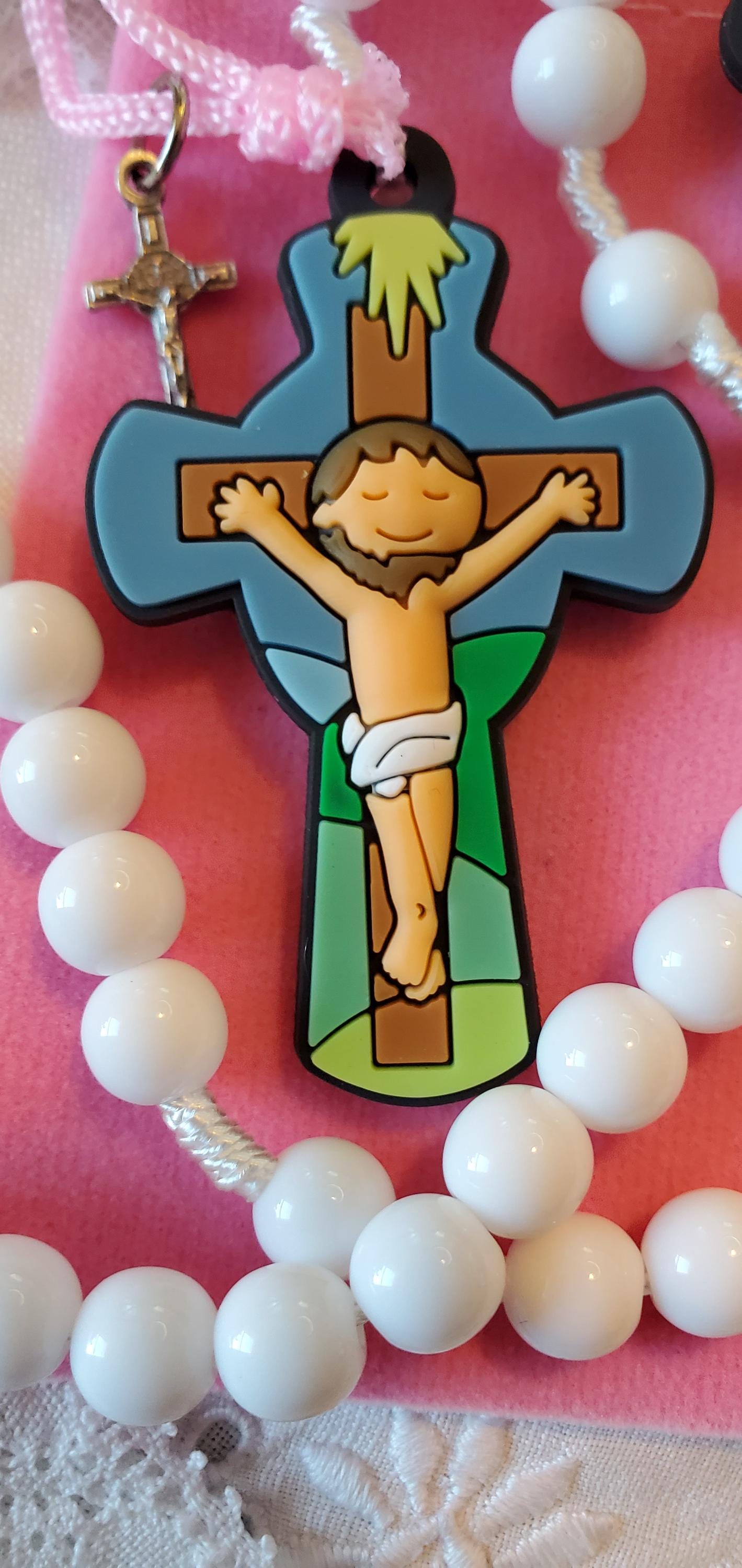 Children's Pink Guardian Angel Rosary Gift Set: Catholic First Communion knotted rosary children's prayer card velvet bag with crucifix, box