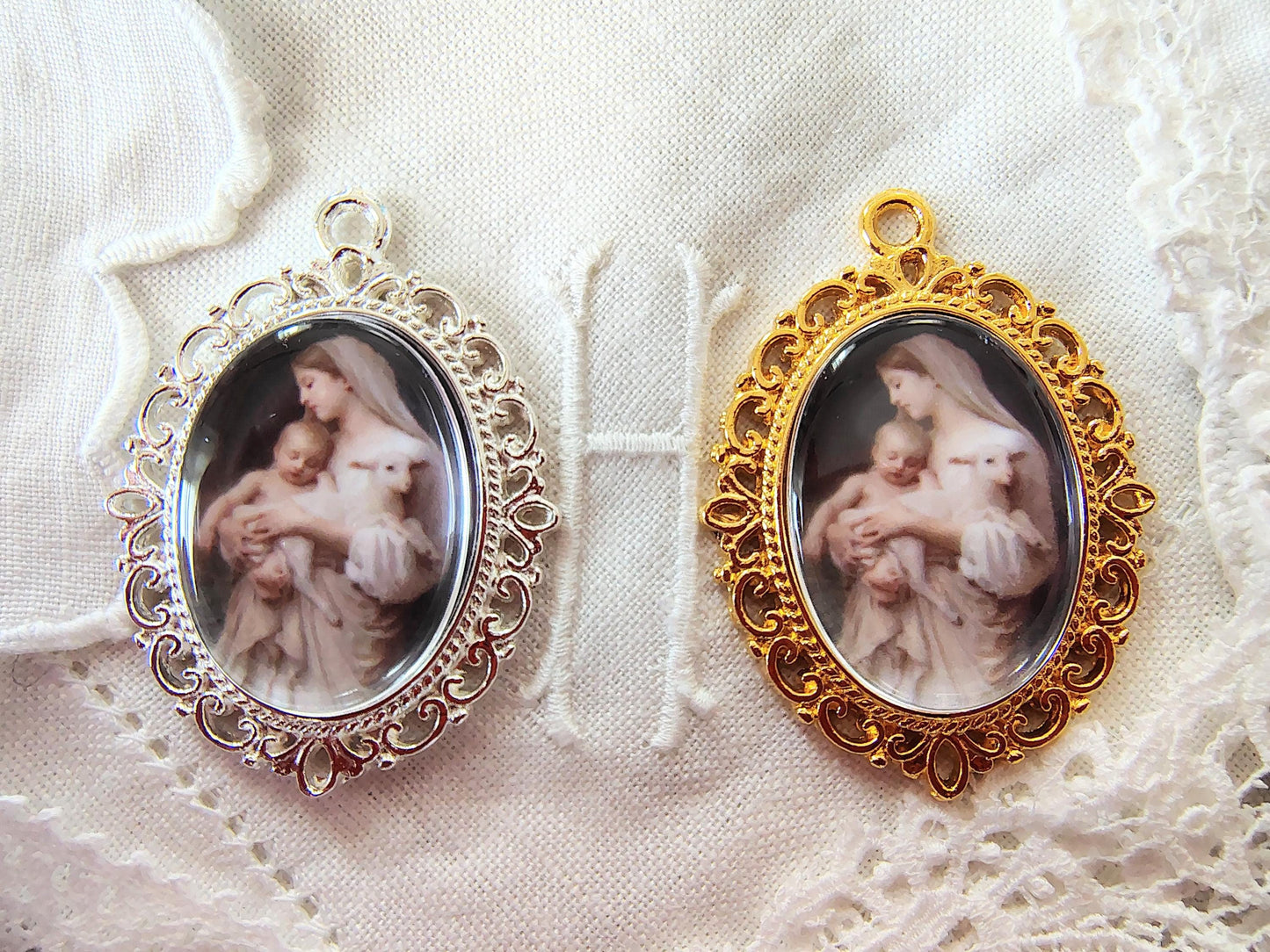 Rosary Centerpiece Bouguereau Innocence Silver or Gold-Plated Catholic Pendant Czech Crystal Chaplet Connector Madonna and Child