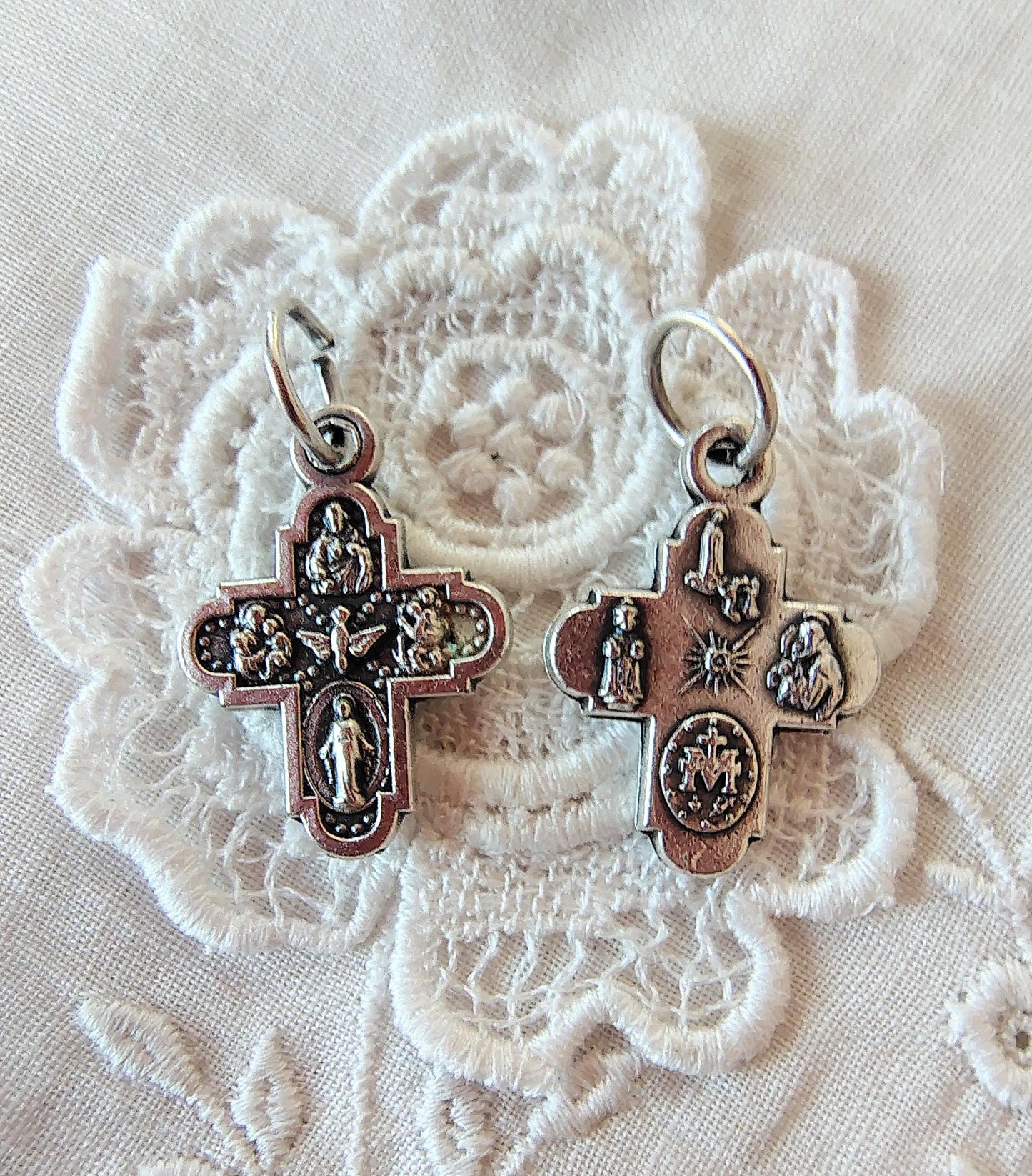 Four way medal charm bracelet size imported from Italy
